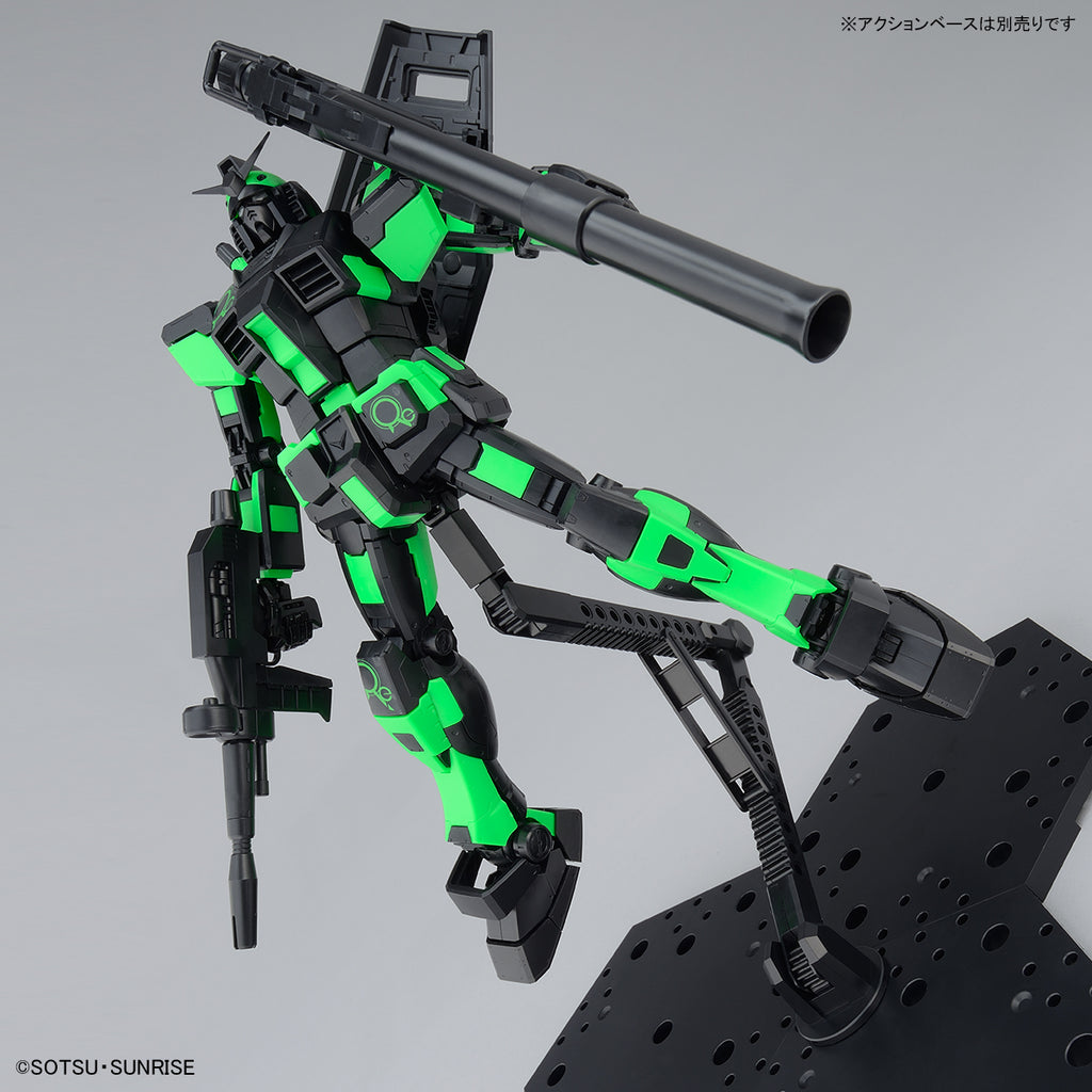 MG 1/100 - Gundam Base Limited - RX-78-2 Gundam Ver.3.0 [Recirculation Color/Neon Green] - image 5