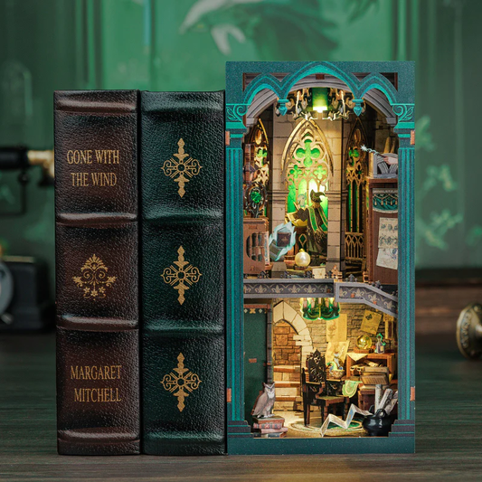 BOOK NOOK KIT - DIY - Dark Common Room - 150pc + LED Lighting