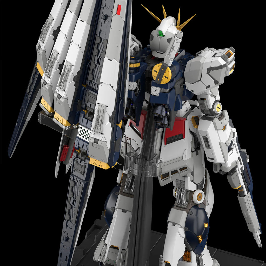 GUNDAM - PGU 1/60 - RX-93 nu Gundam Perfect Grade Unleashed