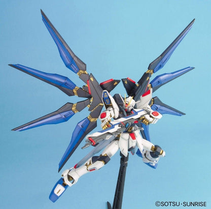 GUNDAM - MG 1/100 - Strike Freedom Gundam